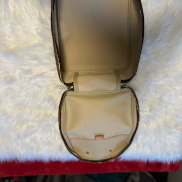 Louis Vuitton shoe bag in monogram - Picture 4 of 8